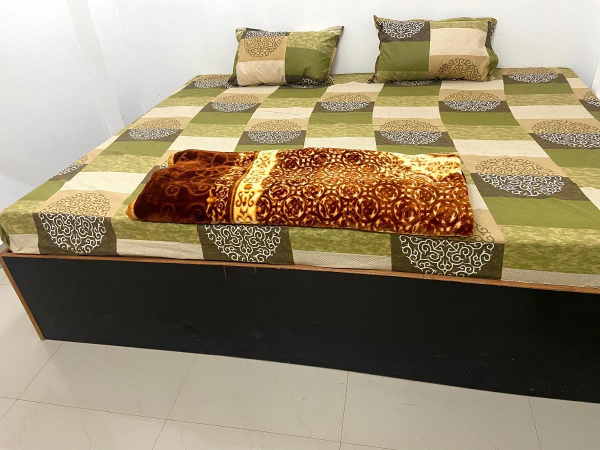 Garuda Guest House Варанаси Экстерьер фото