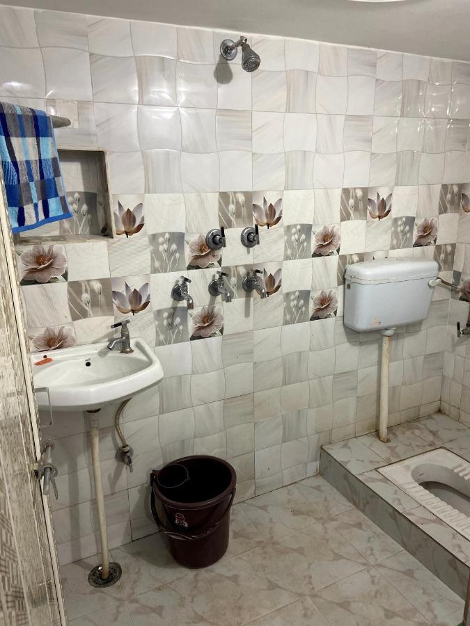 Garuda Guest House Варанаси Экстерьер фото