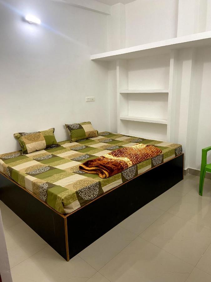 Garuda Guest House Варанаси Экстерьер фото